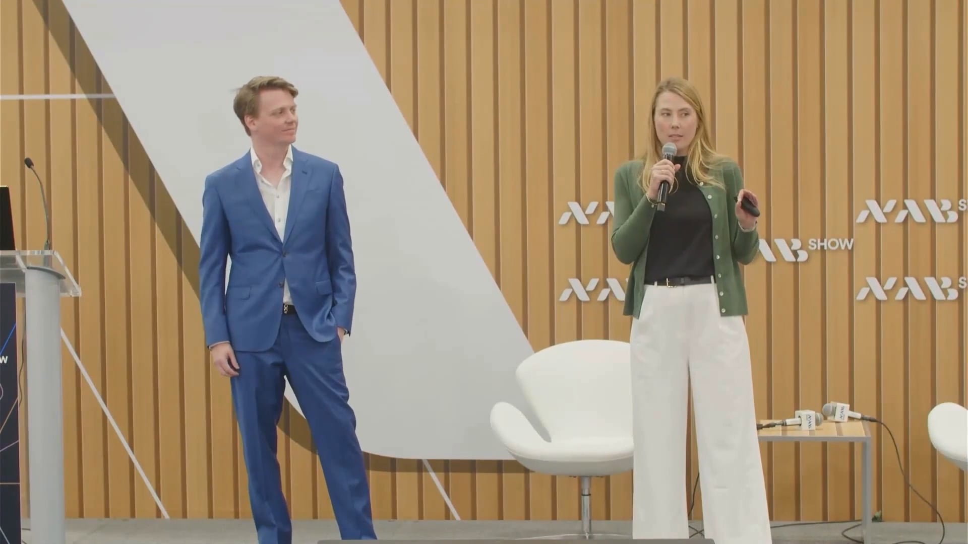 From Concept to DOOH Campaign in Minutes with JEEN AI